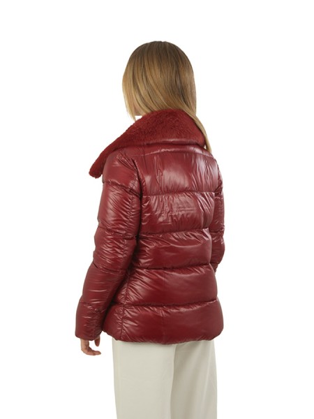 Piumino Herno con Collo in Ecofur Bordeaux